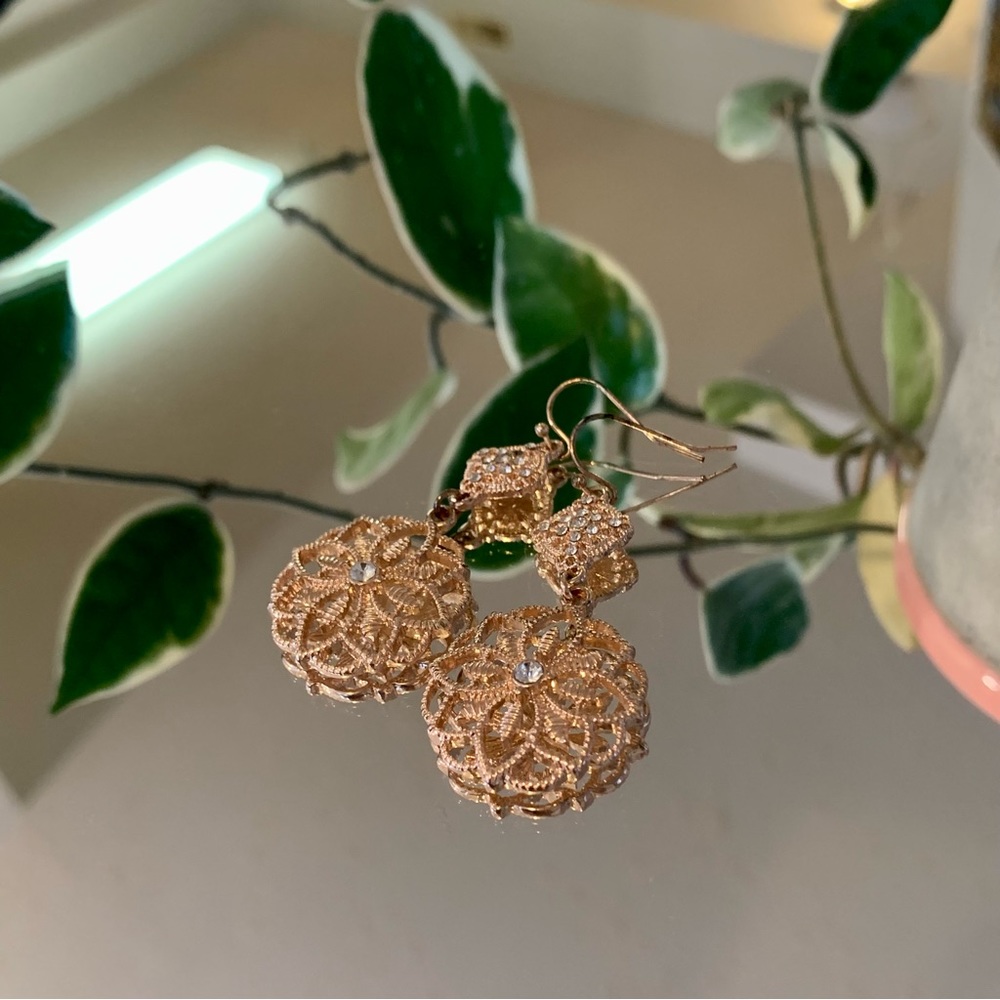 Rose gold mandala design dangling earrings